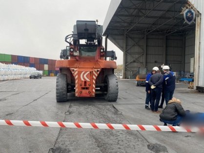 В Калининграде по факту гибели водителя погрузчика возбуждено уголовное дело